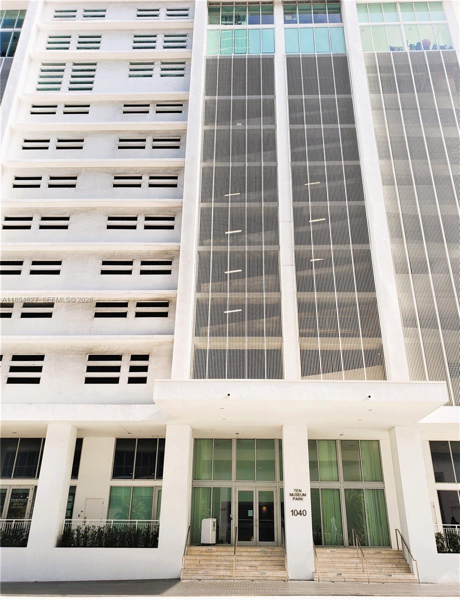 1040 Biscayne Blvd #3508, Miami FL 33132