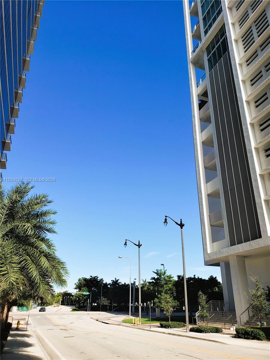 1040 Biscayne Blvd #3508, Miami FL 33132