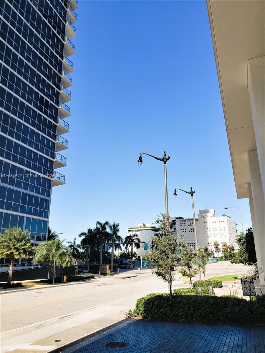 1040 Biscayne Blvd #3508, Miami FL 33132