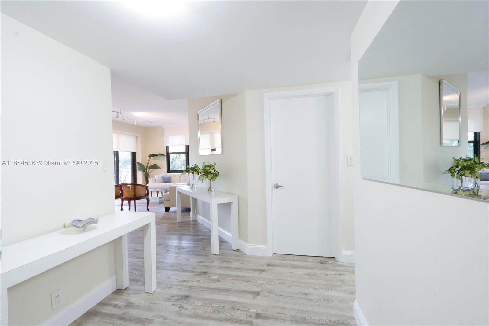 1121 Crandon Blvd #E108, Key Biscayne FL 33149