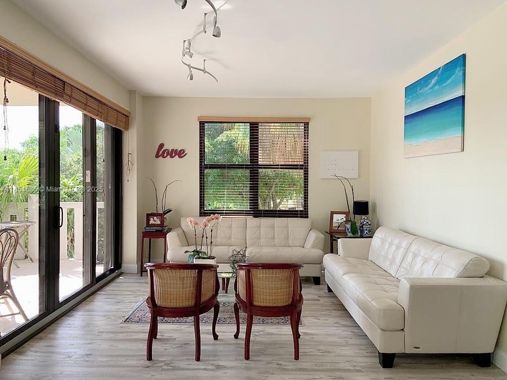 1121 Crandon Blvd #E108, Key Biscayne FL 33149