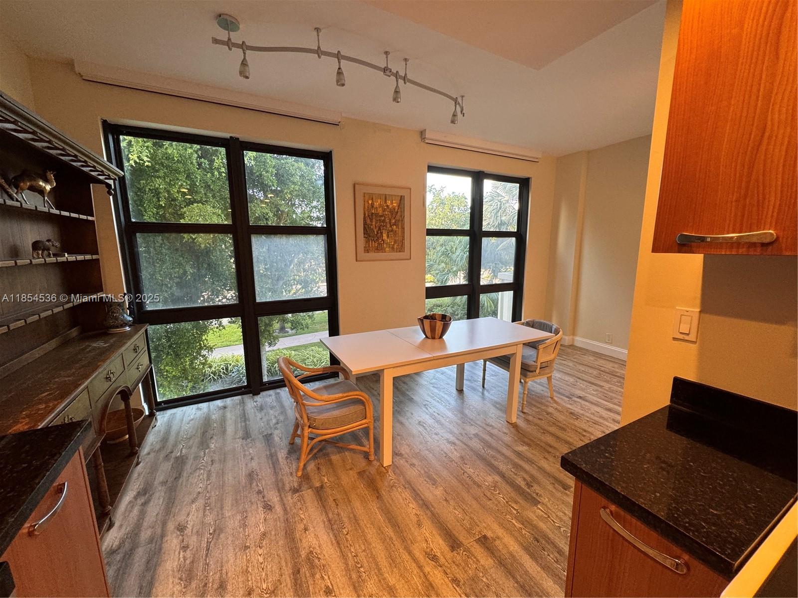 1121 Crandon Blvd #E108, Key Biscayne FL 33149