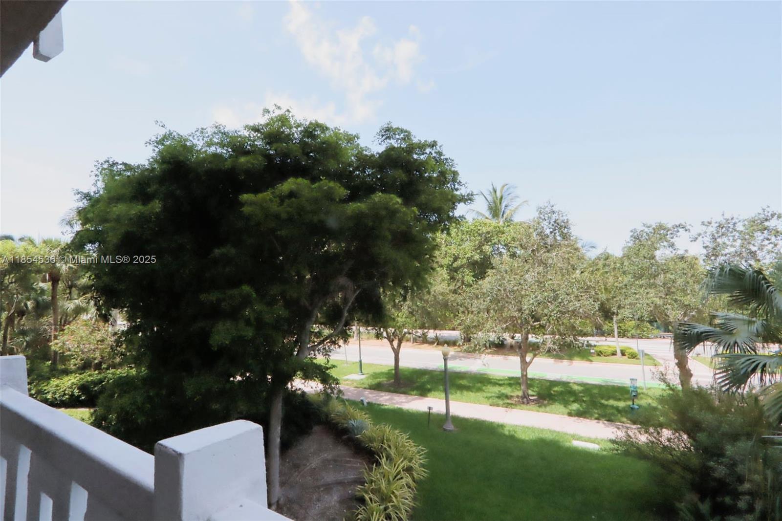 1121 Crandon Blvd #E108, Key Biscayne FL 33149