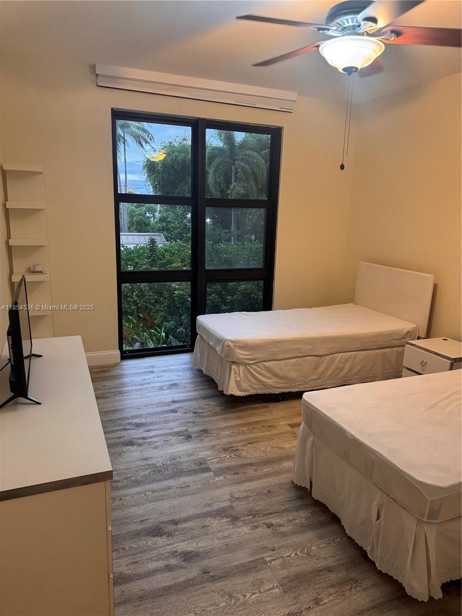 1121 Crandon Blvd #E108, Key Biscayne FL 33149