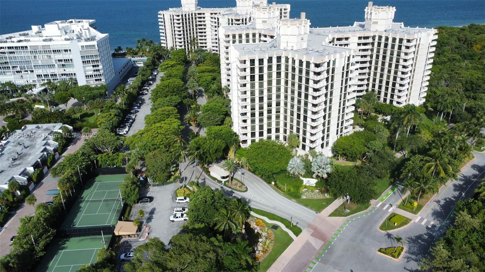 1121 Crandon Blvd #E108, Key Biscayne FL 33149