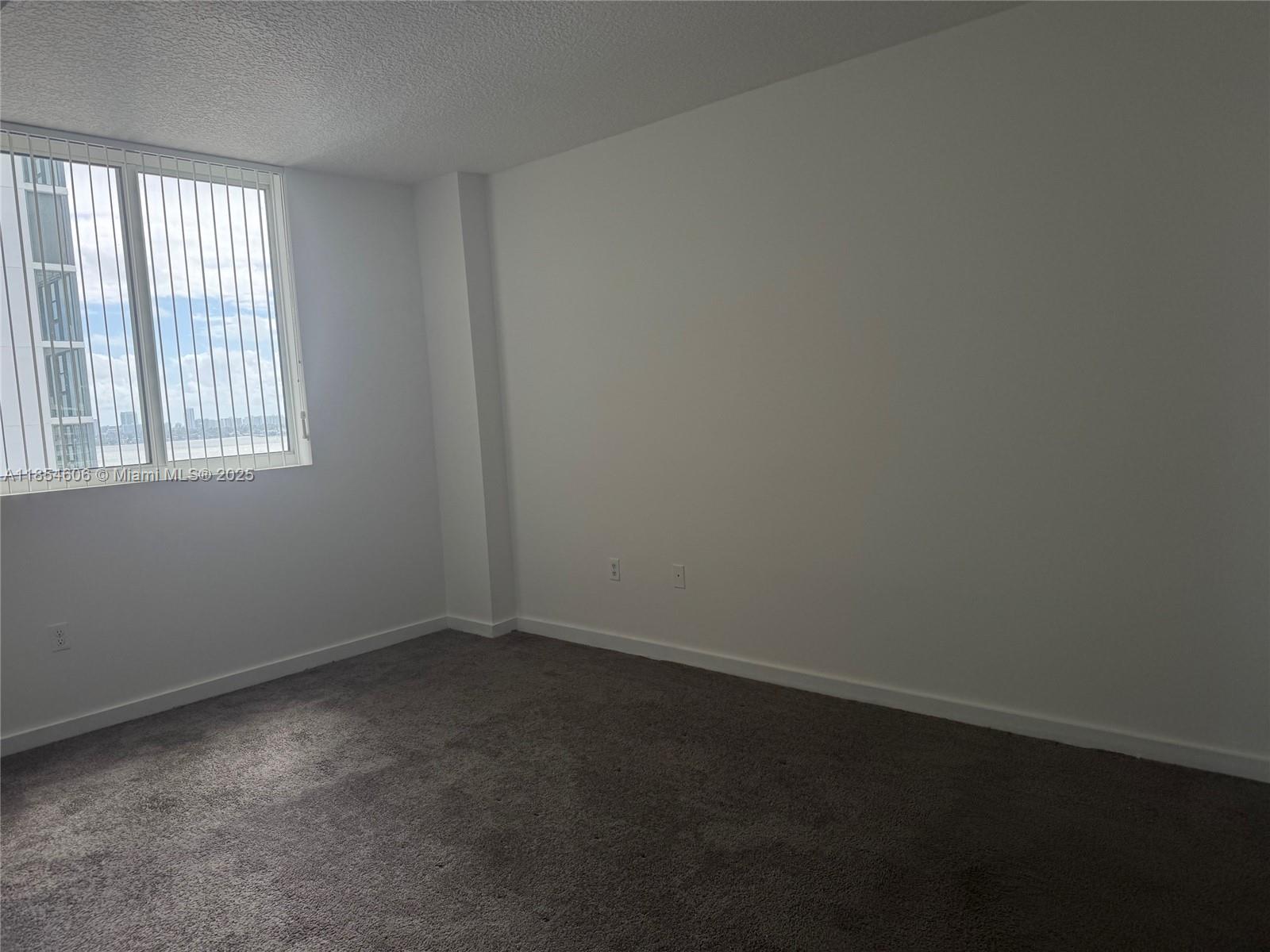 601 NE 23rd St #1402, Miami FL 33137