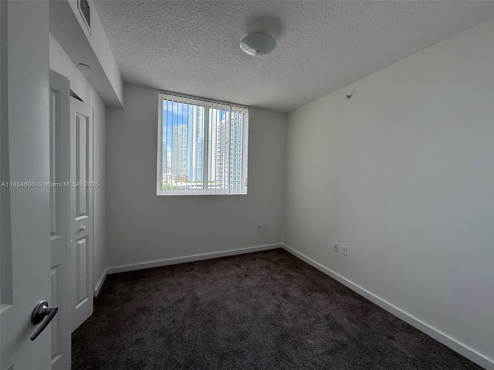601 NE 23rd St #1402, Miami FL 33137