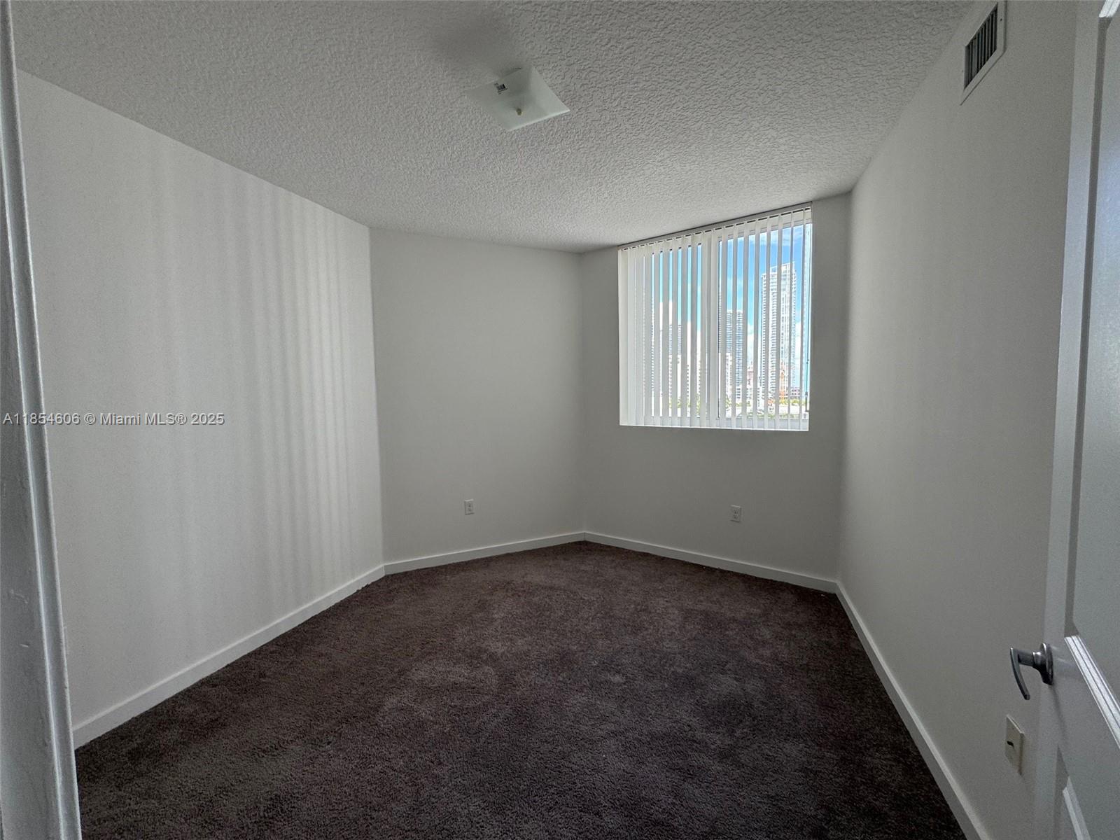 601 NE 23rd St #1402, Miami FL 33137