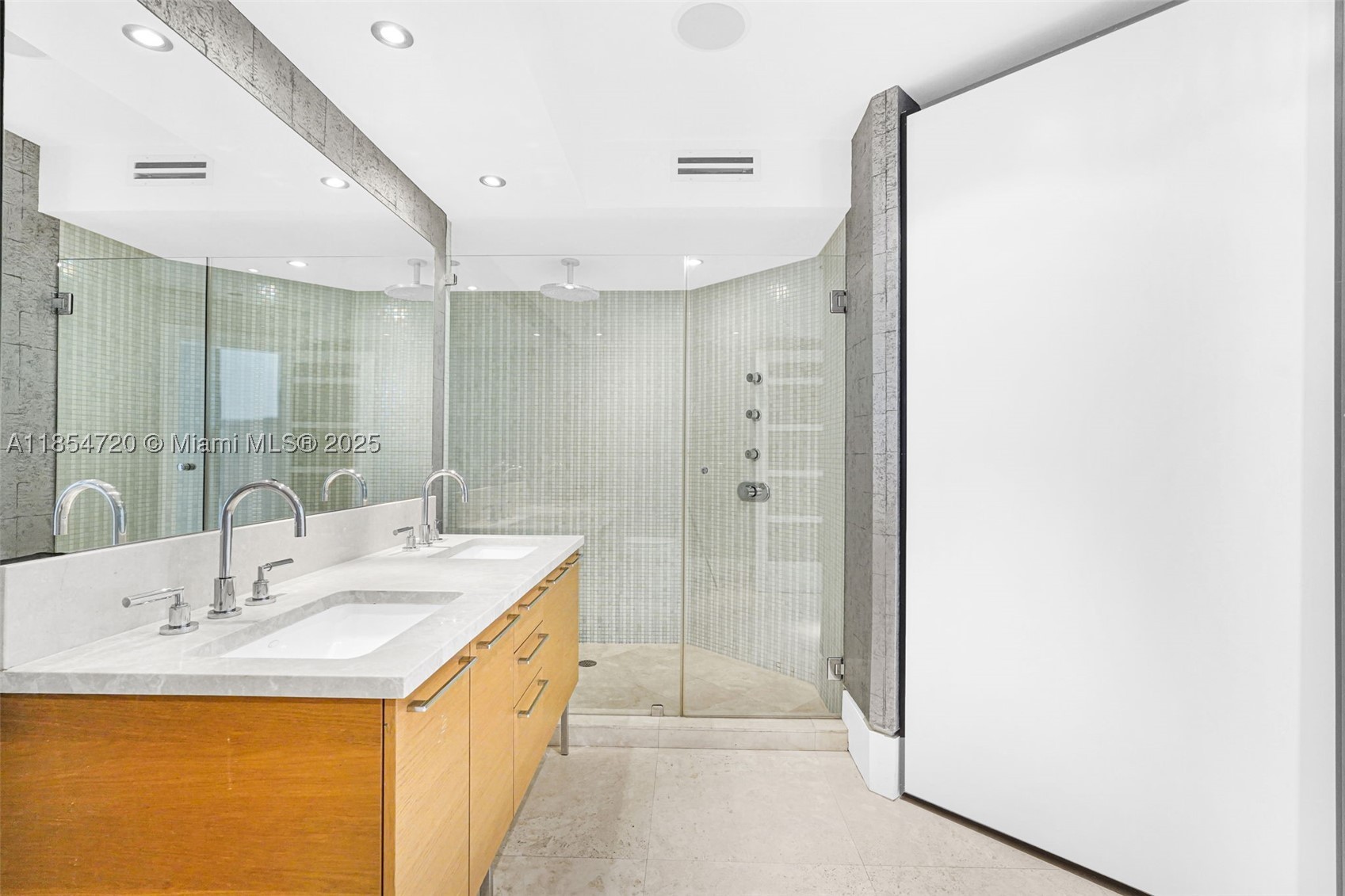 16699 Collins Ave #1103, Sunny Isles Beach FL 33160