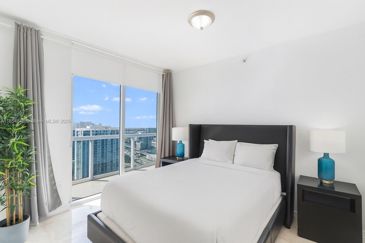485 Brickell Ave #4404, Miami FL 33131