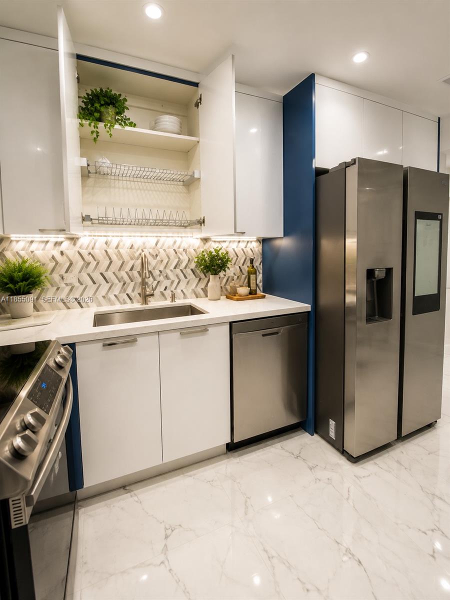 5005 Collins Ave #822, Miami Beach FL 33140