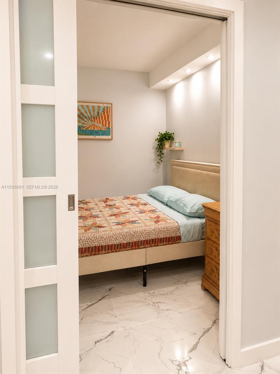5005 Collins Ave #822, Miami Beach FL 33140
