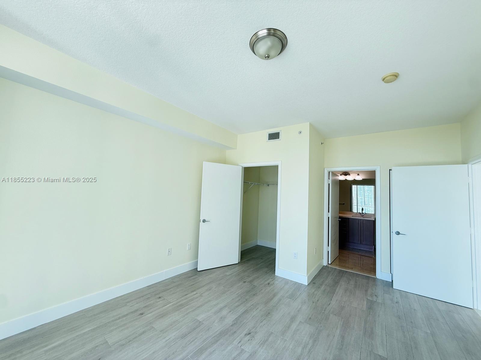 79 SW 12th St #2404-S, Miami FL 33130