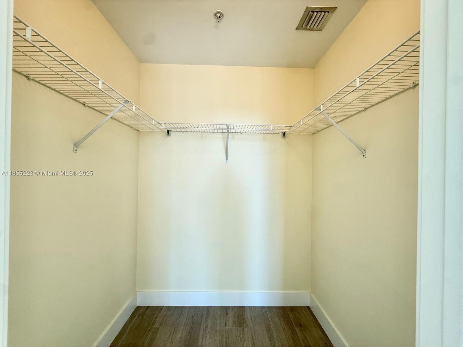 79 SW 12th St #2404-S, Miami FL 33130