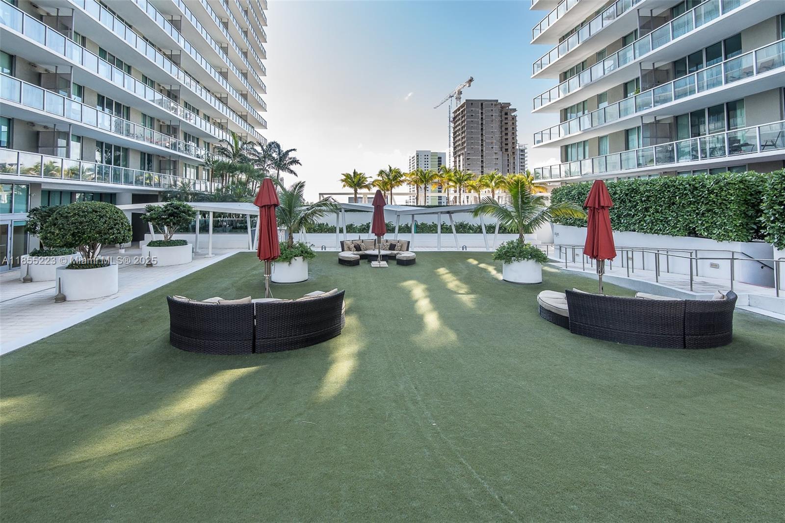 79 SW 12th St #2404-S, Miami FL 33130