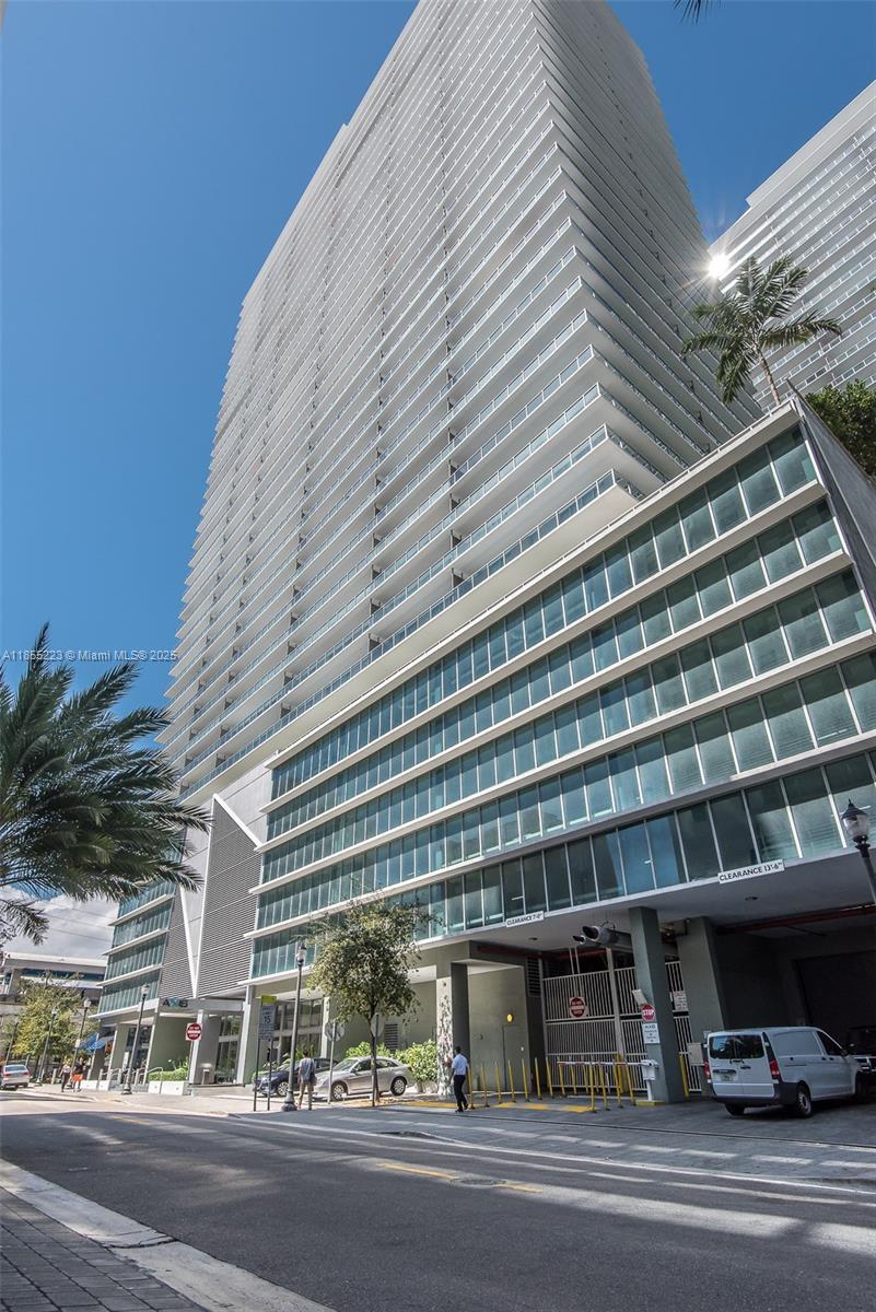 79 SW 12th St #2404-S, Miami FL 33130