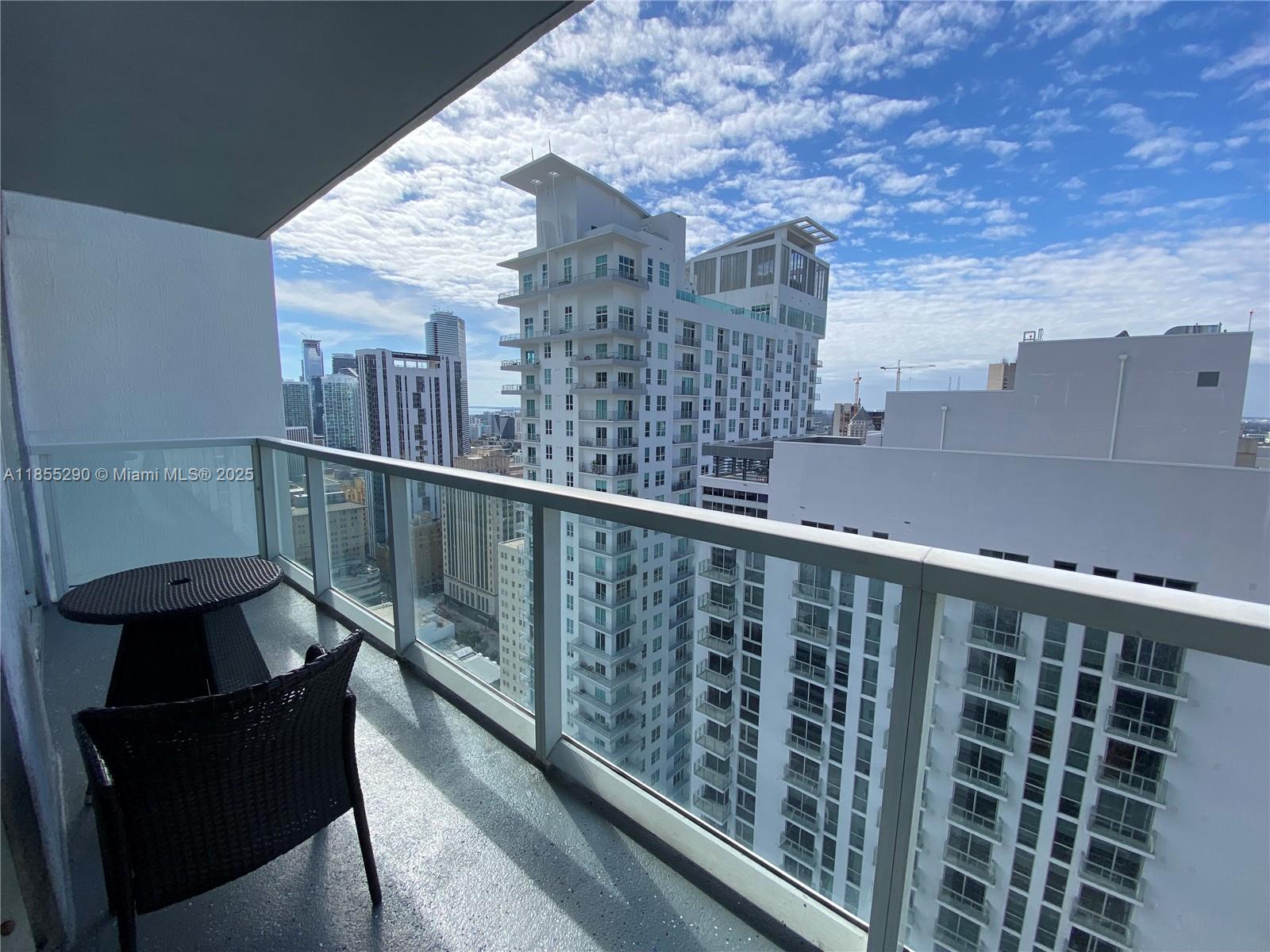 253 NE 2nd St #3306, Miami FL 33132