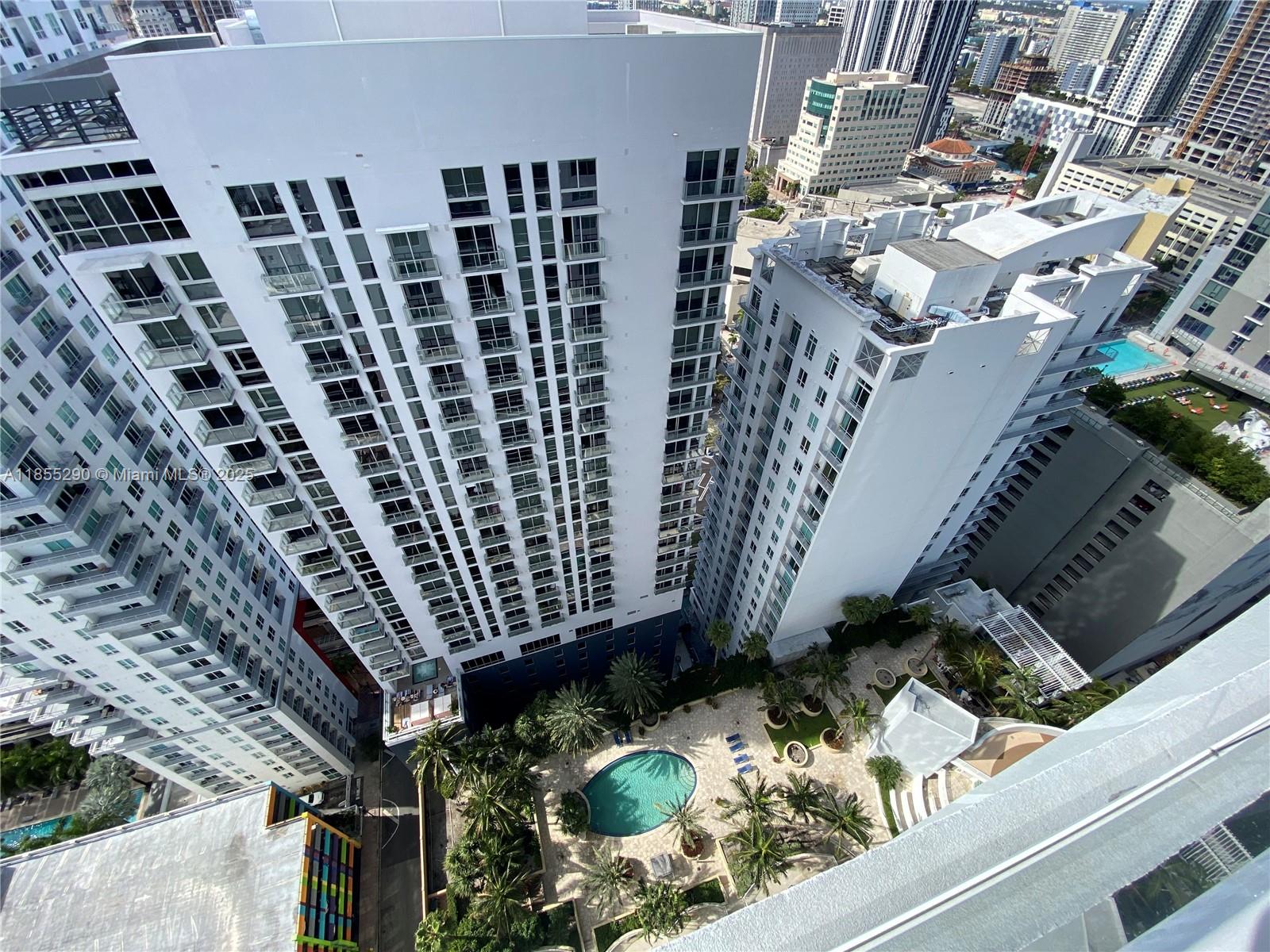 253 NE 2nd St #3306, Miami FL 33132