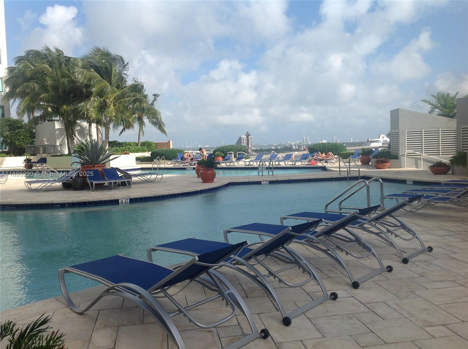 253 NE 2nd St #3306, Miami FL 33132