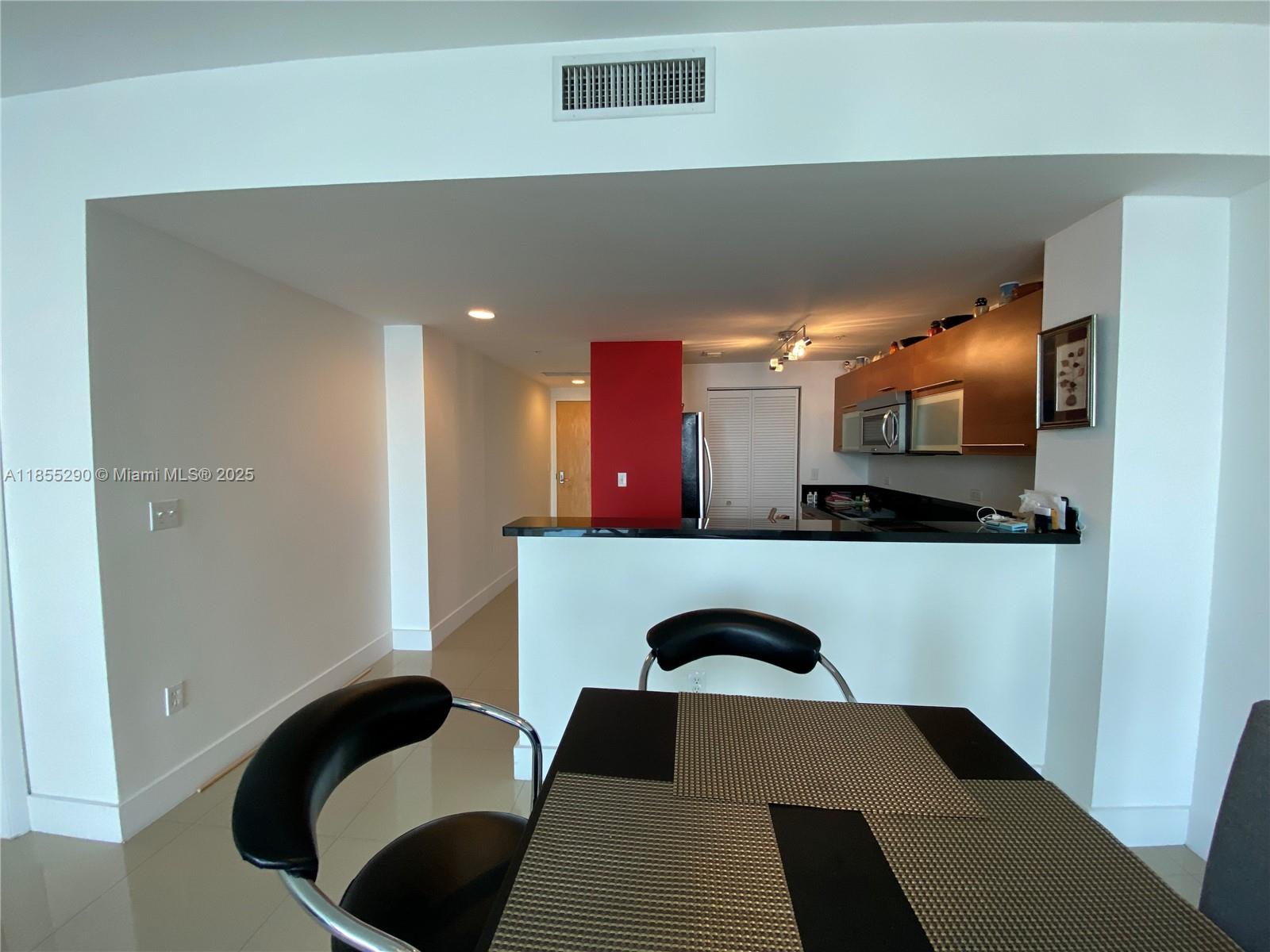 253 NE 2nd St #3306, Miami FL 33132