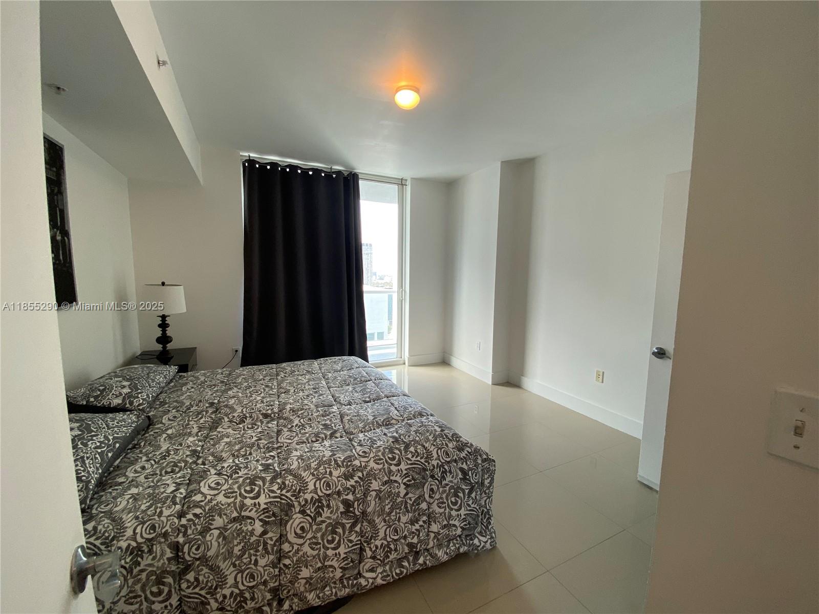253 NE 2nd St #3306, Miami FL 33132