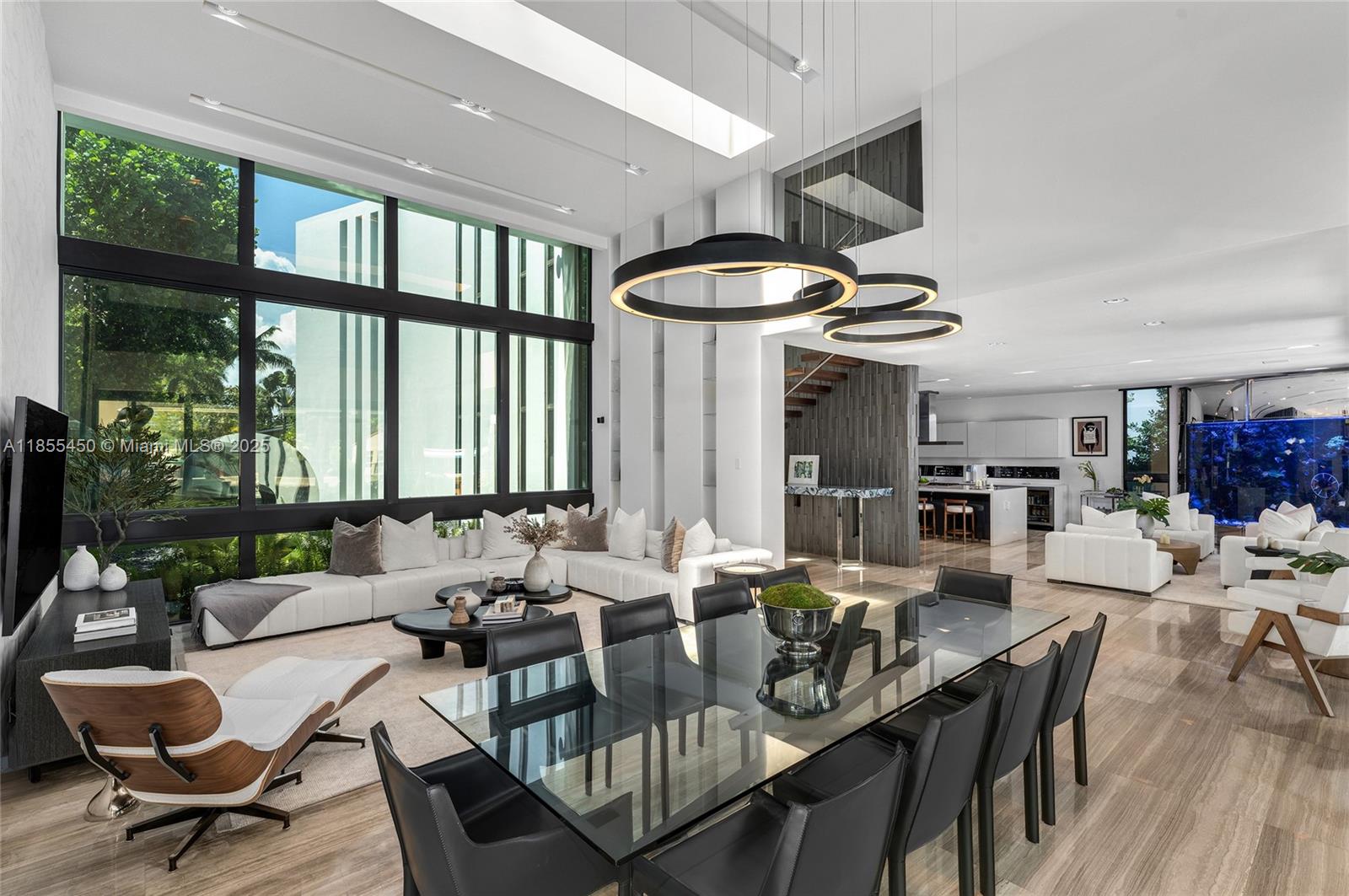528 Lakeview Ct, Miami Beach FL 33140