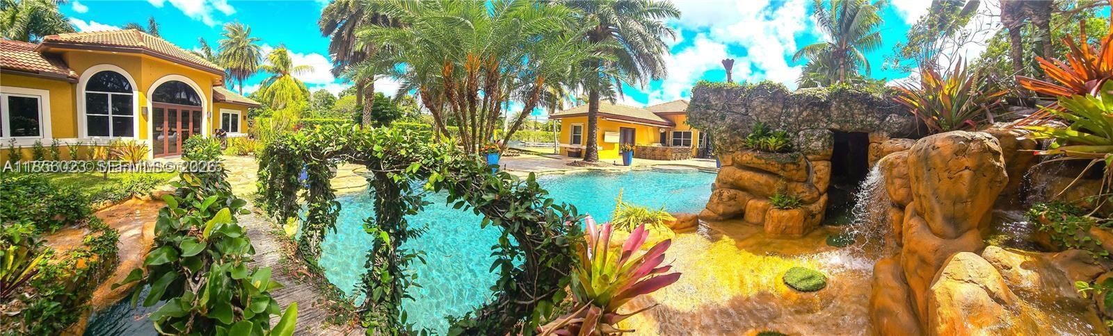 14503 SW 16th St, Davie FL 33325