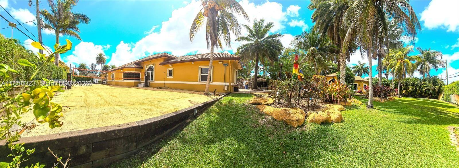 14503 SW 16th St, Davie FL 33325