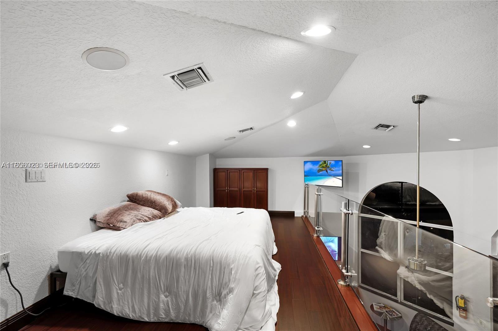 14503 SW 16th St, Davie FL 33325
