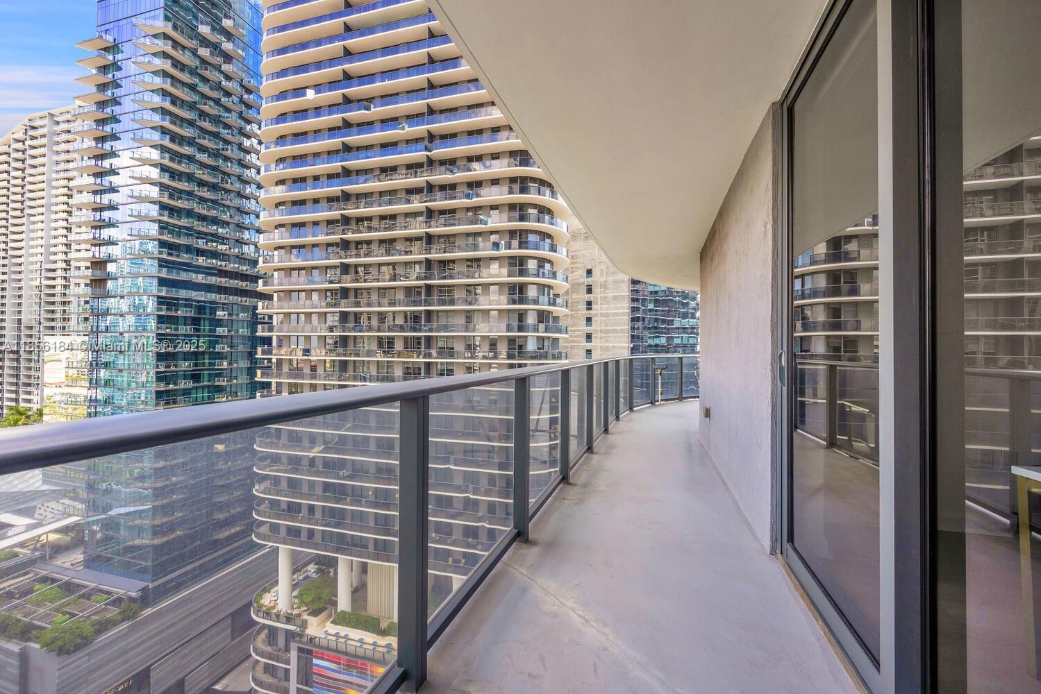 45 SW 9th St #2101, Miami FL 33130