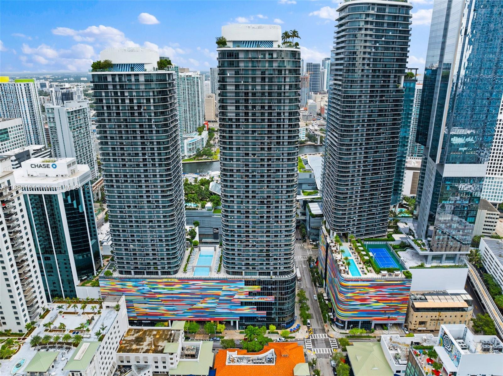 45 SW 9th St #2101, Miami FL 33130