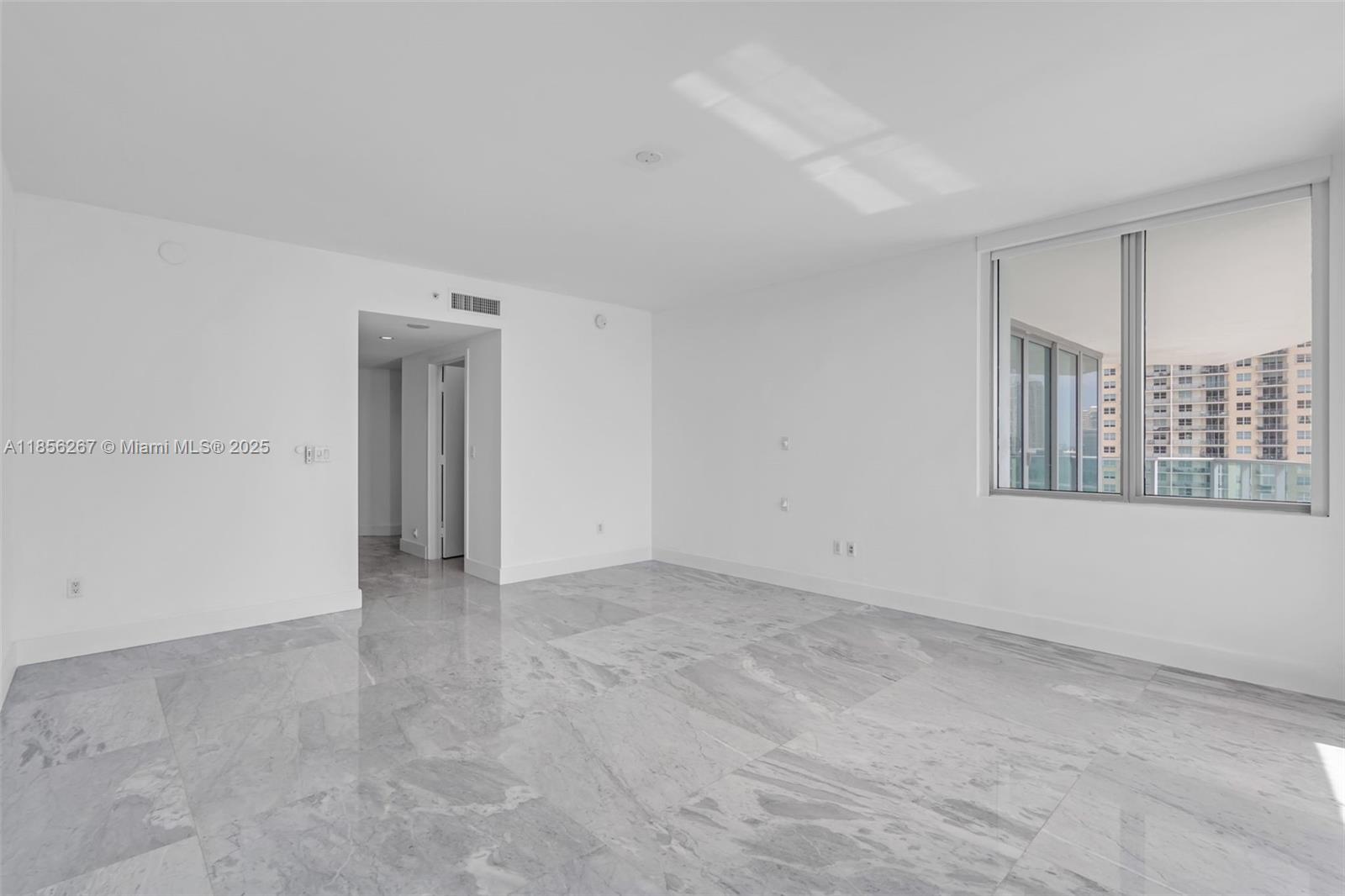 1331 Brickell Bay Dr #1201, Miami FL 33131