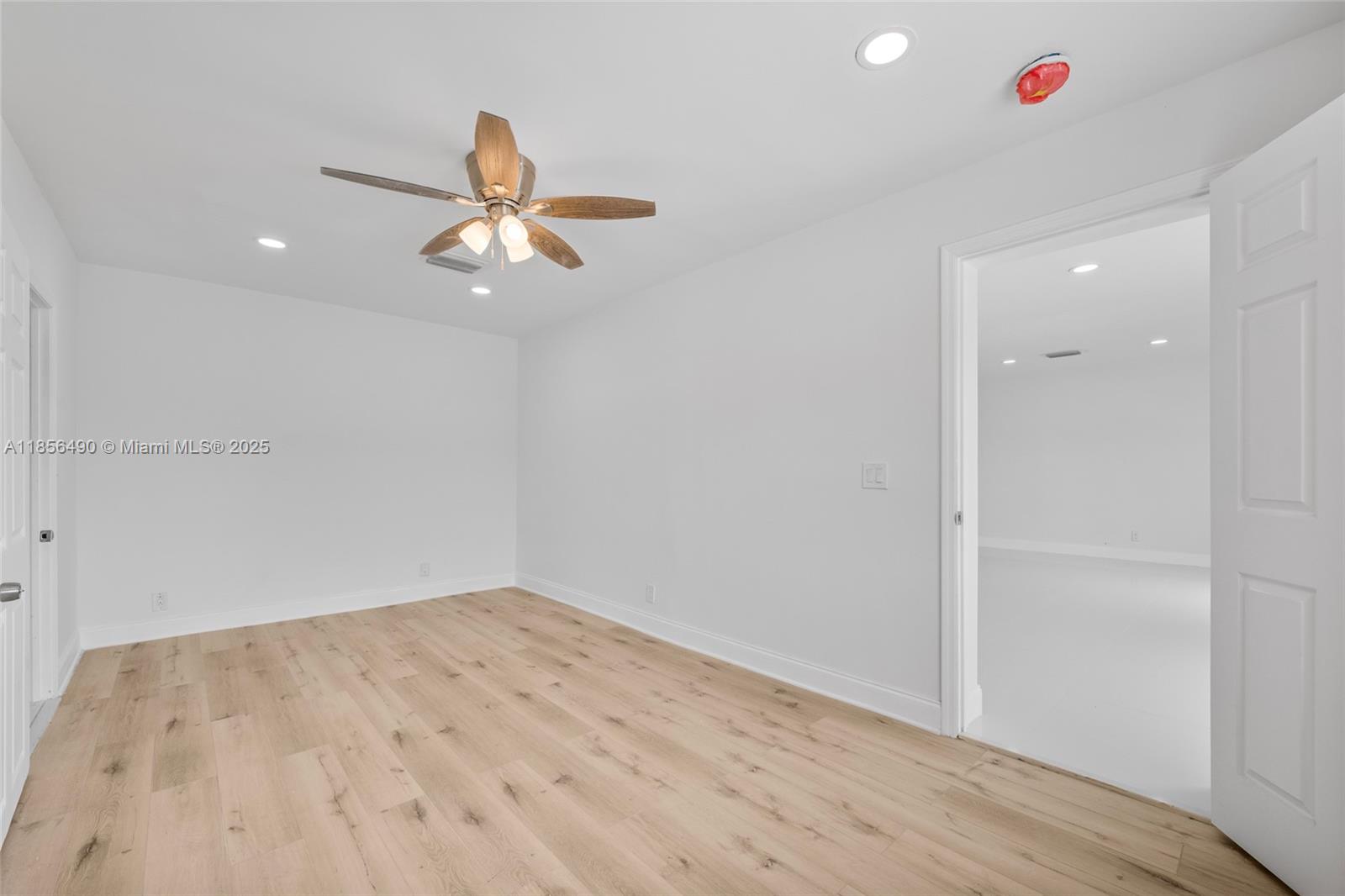 949 SE 5th St, Deerfield Beach FL 33441