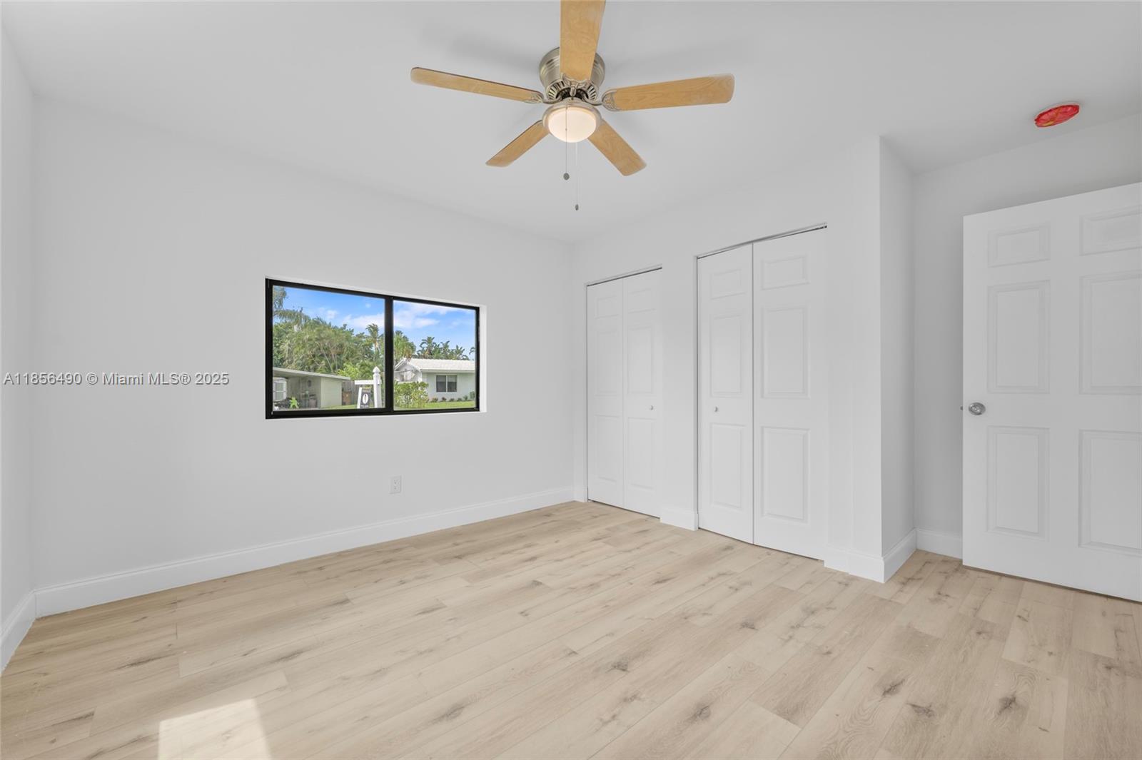949 SE 5th St, Deerfield Beach FL 33441