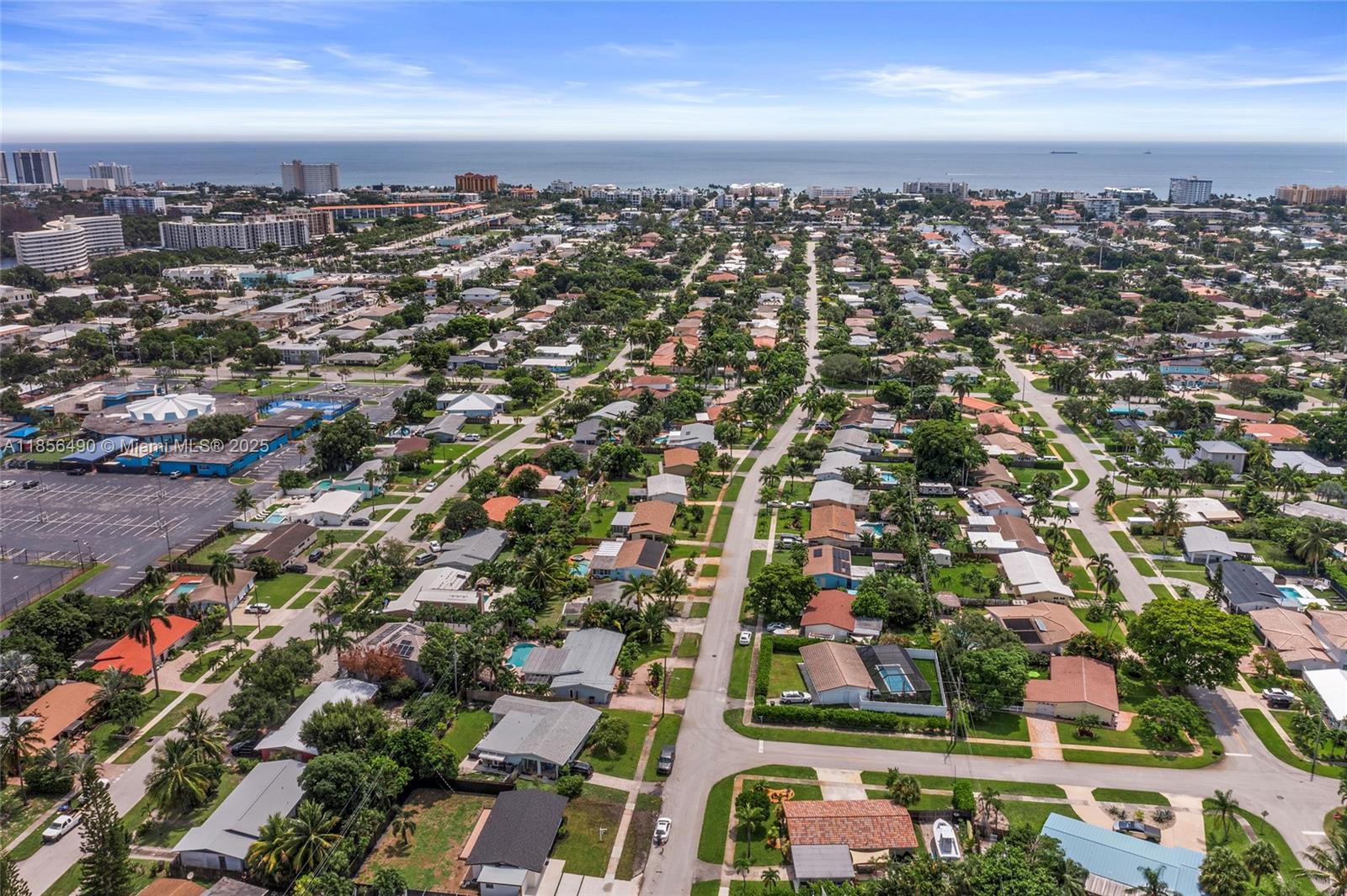 949 SE 5th St, Deerfield Beach FL 33441
