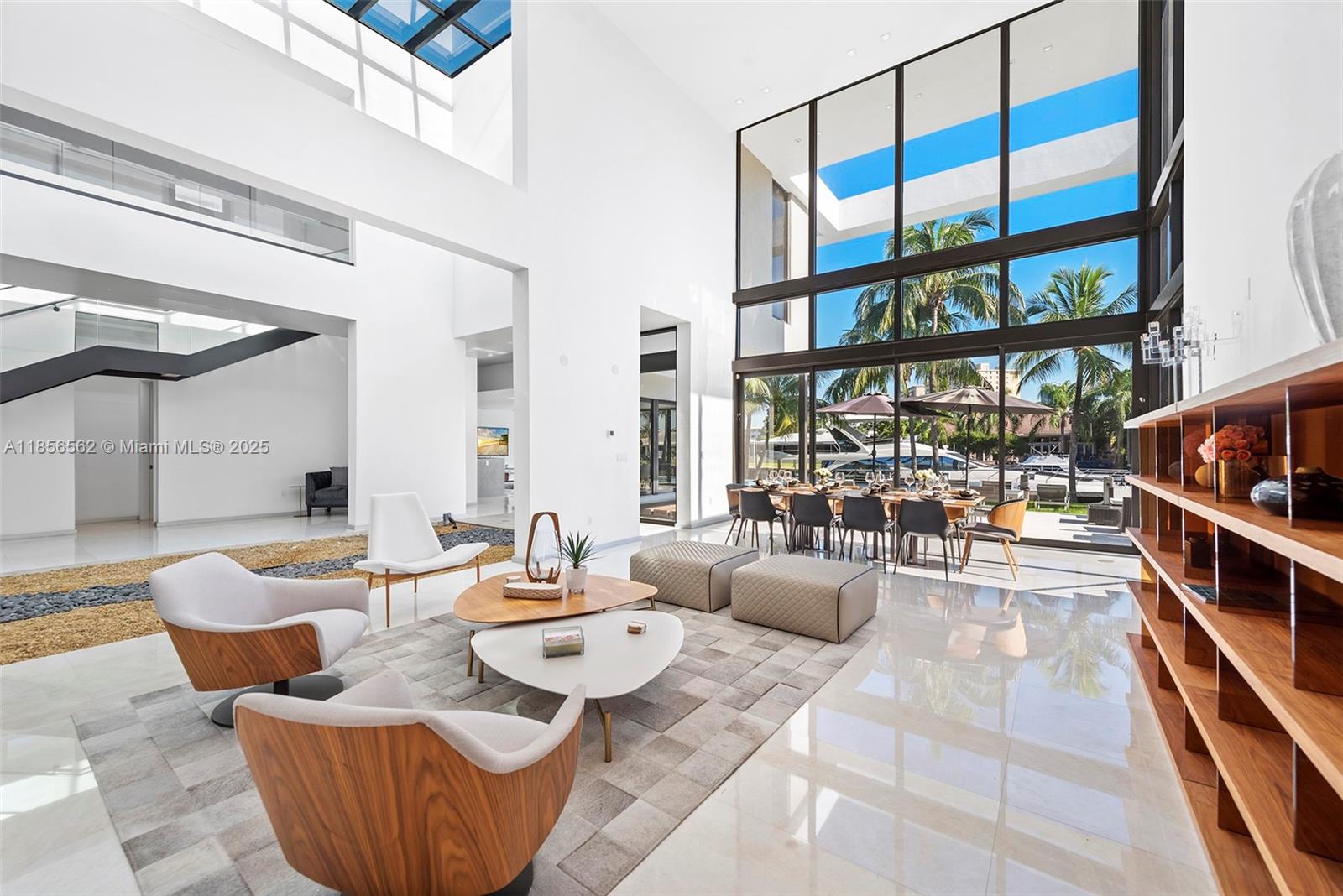 418 Sunset Dr, Hallandale Beach FL 33009