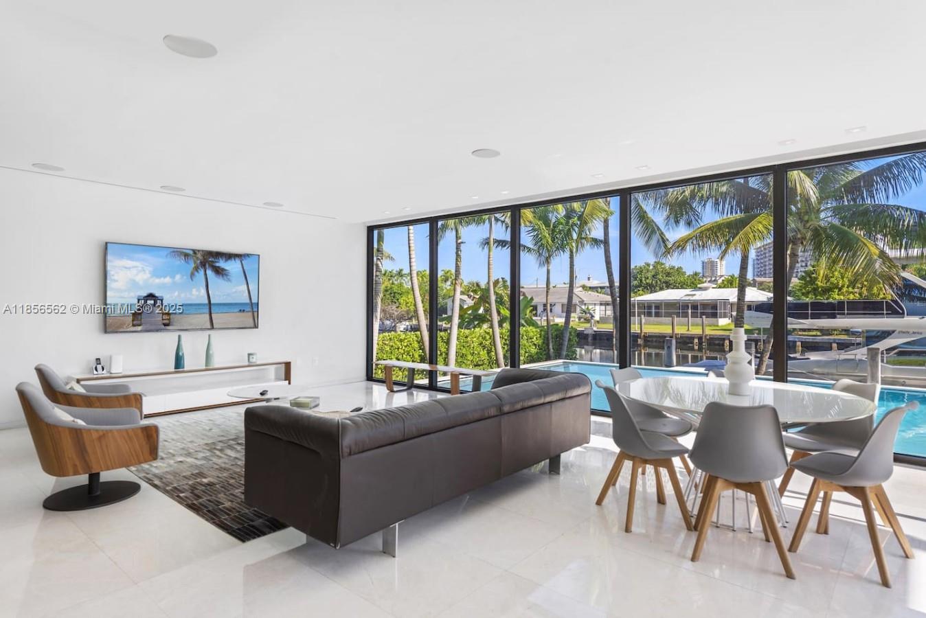 418 Sunset Dr, Hallandale Beach FL 33009