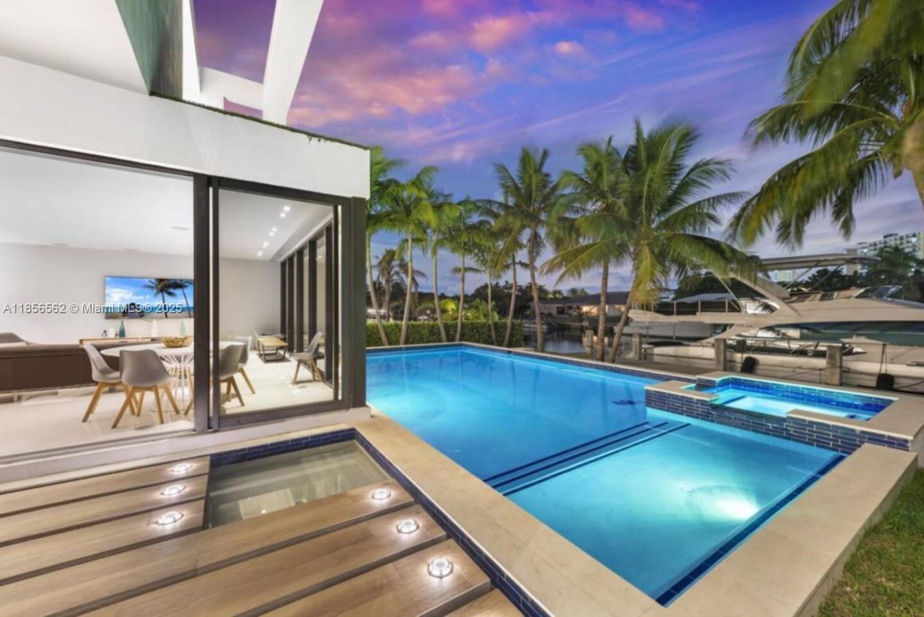 418 Sunset Dr, Hallandale Beach FL 33009