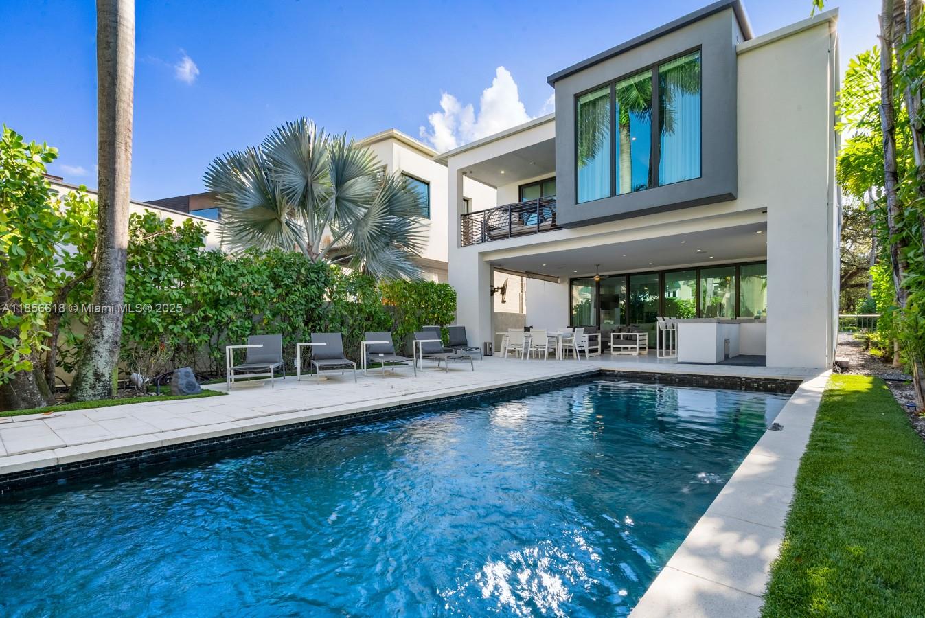 310 SE 11th Ave, Fort Lauderdale FL 33301