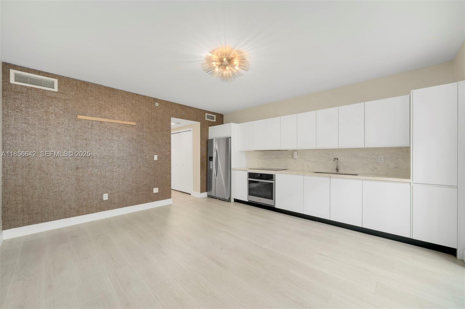435 21st St #103, Miami Beach FL 33139