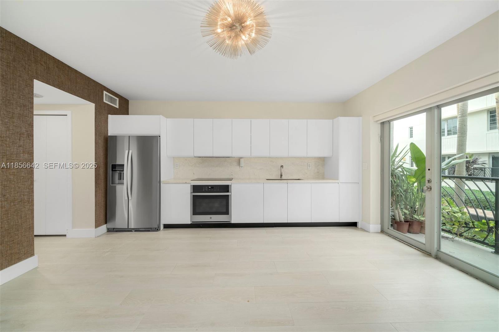 435 21st St #103, Miami Beach FL 33139