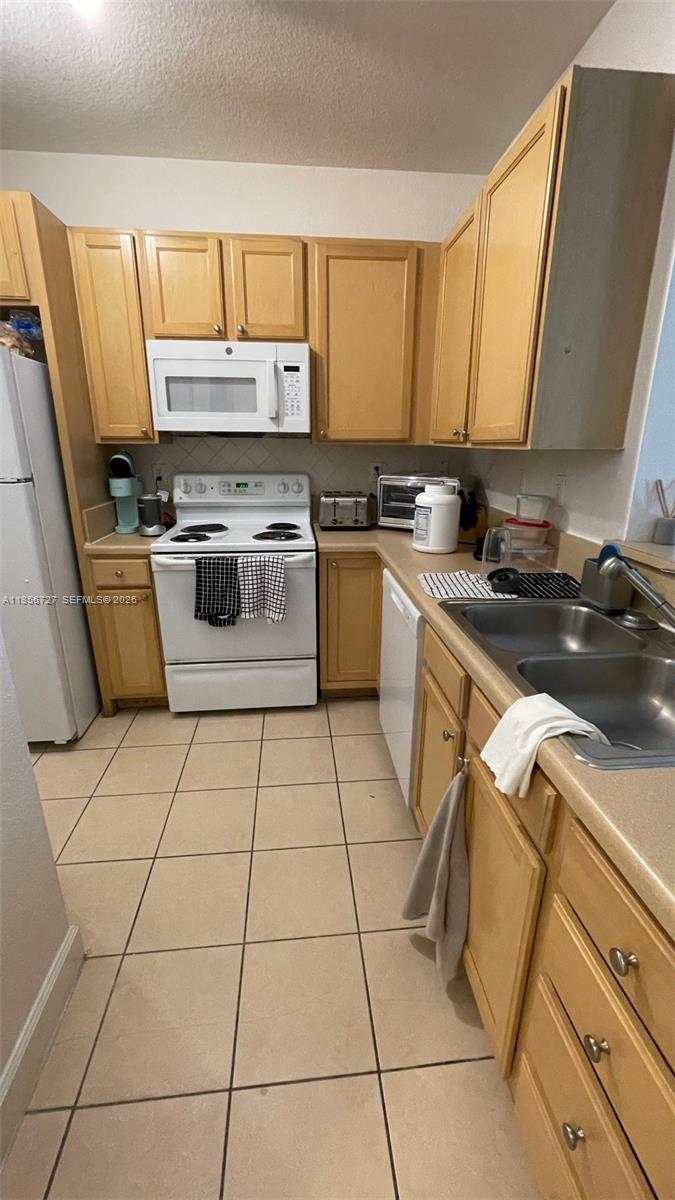 6001 SW 70th St #127, South Miami FL 33143