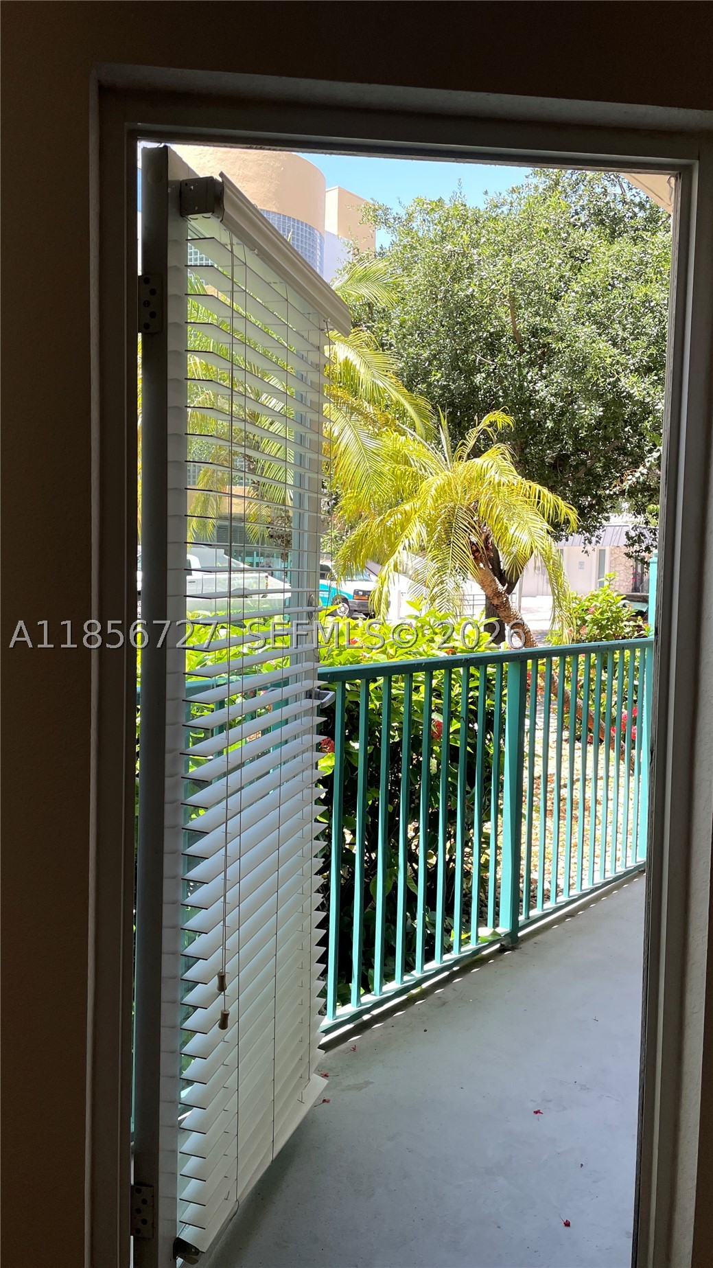 6001 SW 70th St #127, South Miami FL 33143