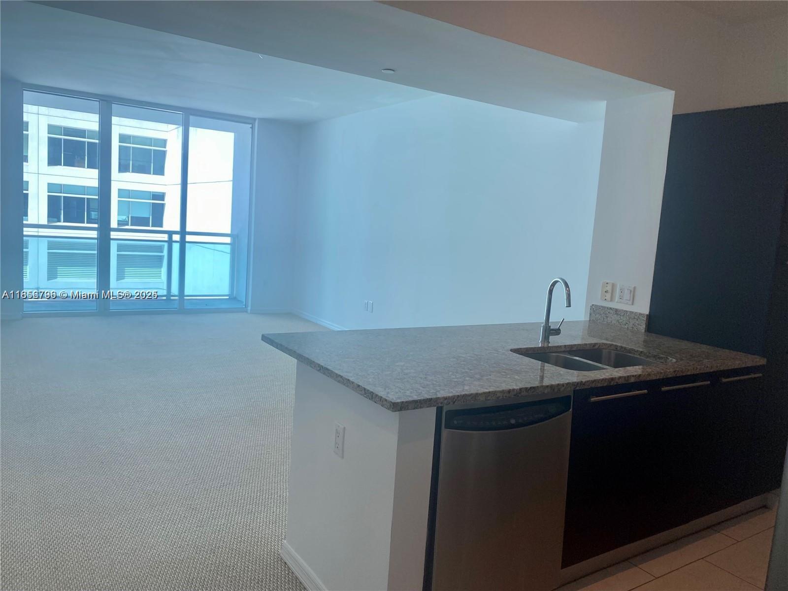 950 Brickell Bay Dr #602, Miami FL 33131