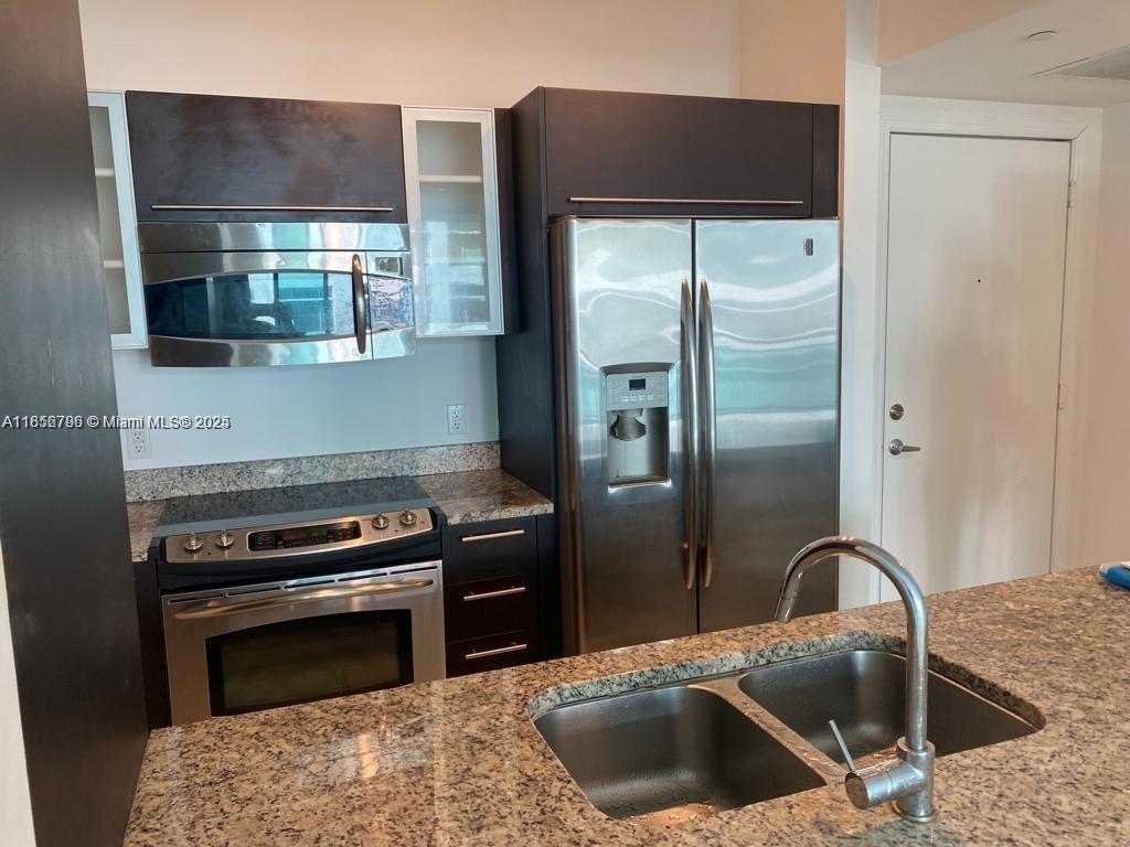 950 Brickell Bay Dr #602, Miami FL 33131