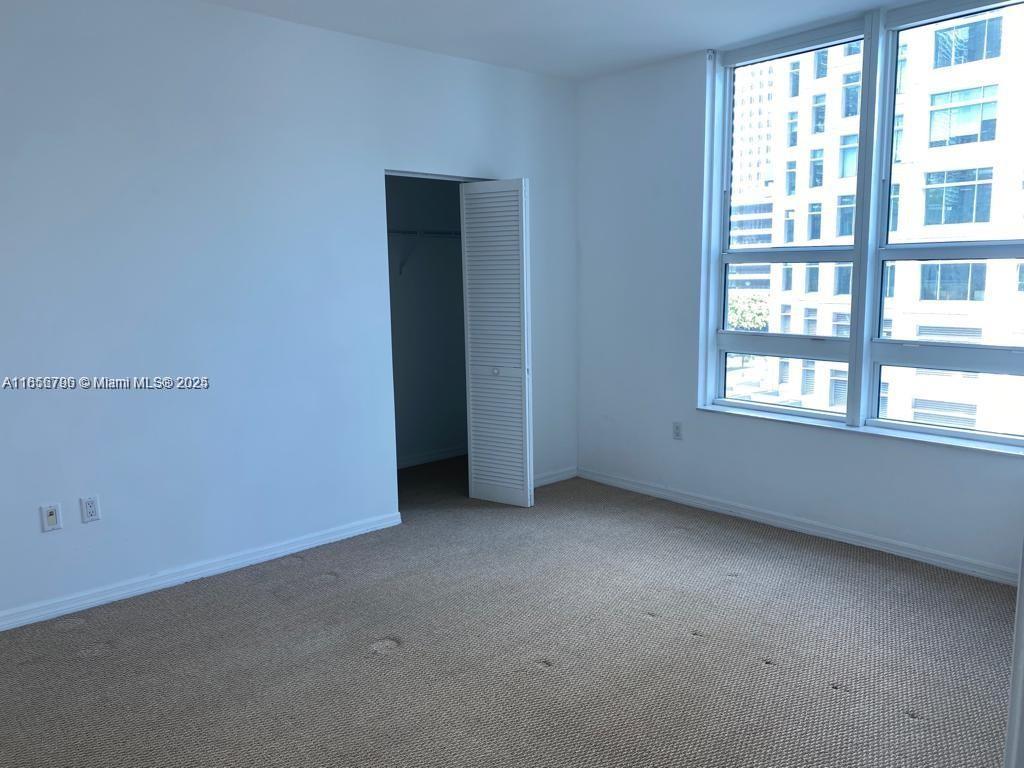 950 Brickell Bay Dr #602, Miami FL 33131