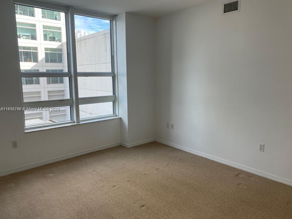 950 Brickell Bay Dr #602, Miami FL 33131