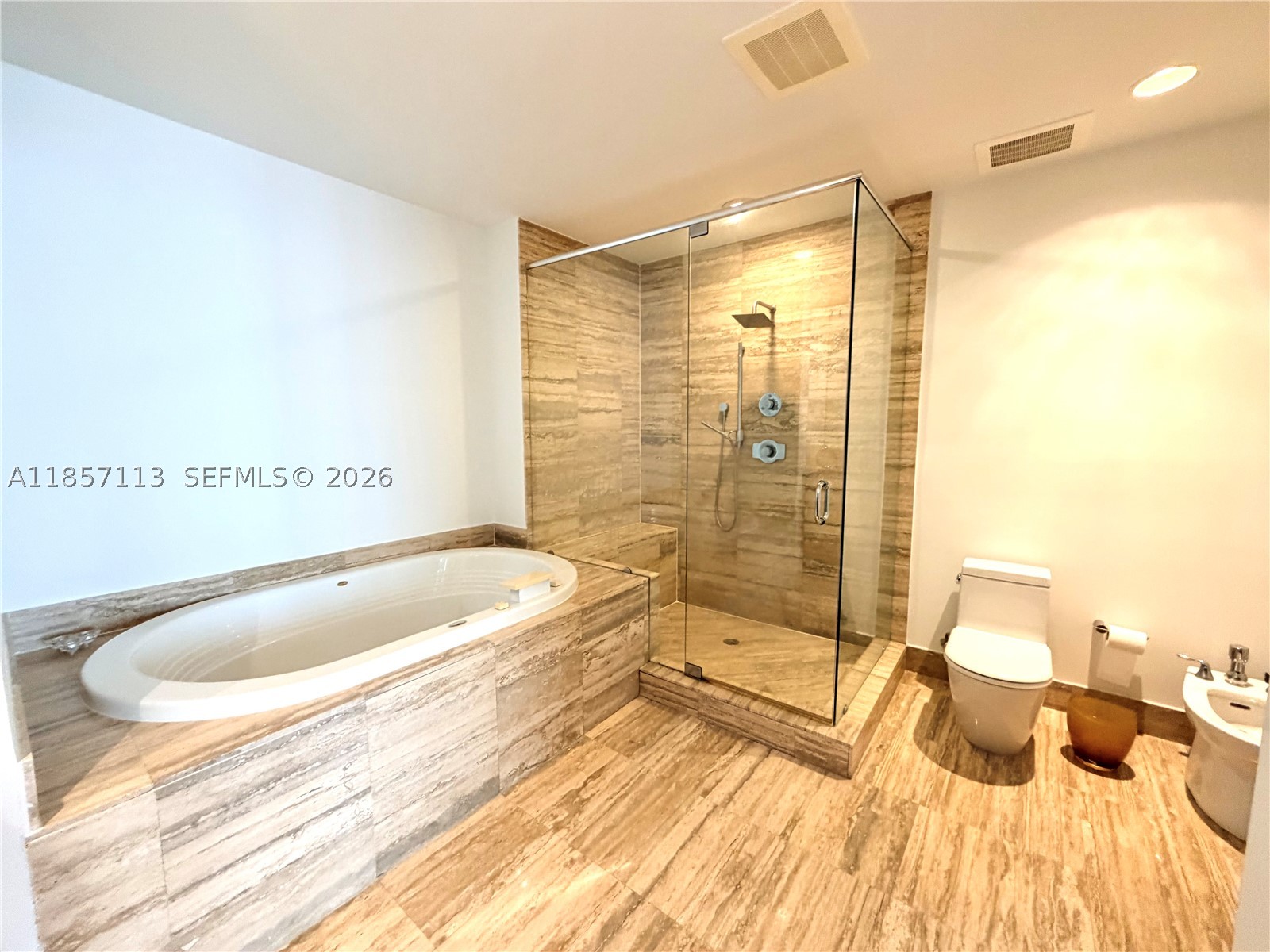 16001 Collins Ave #1402, Sunny Isles Beach FL 33160