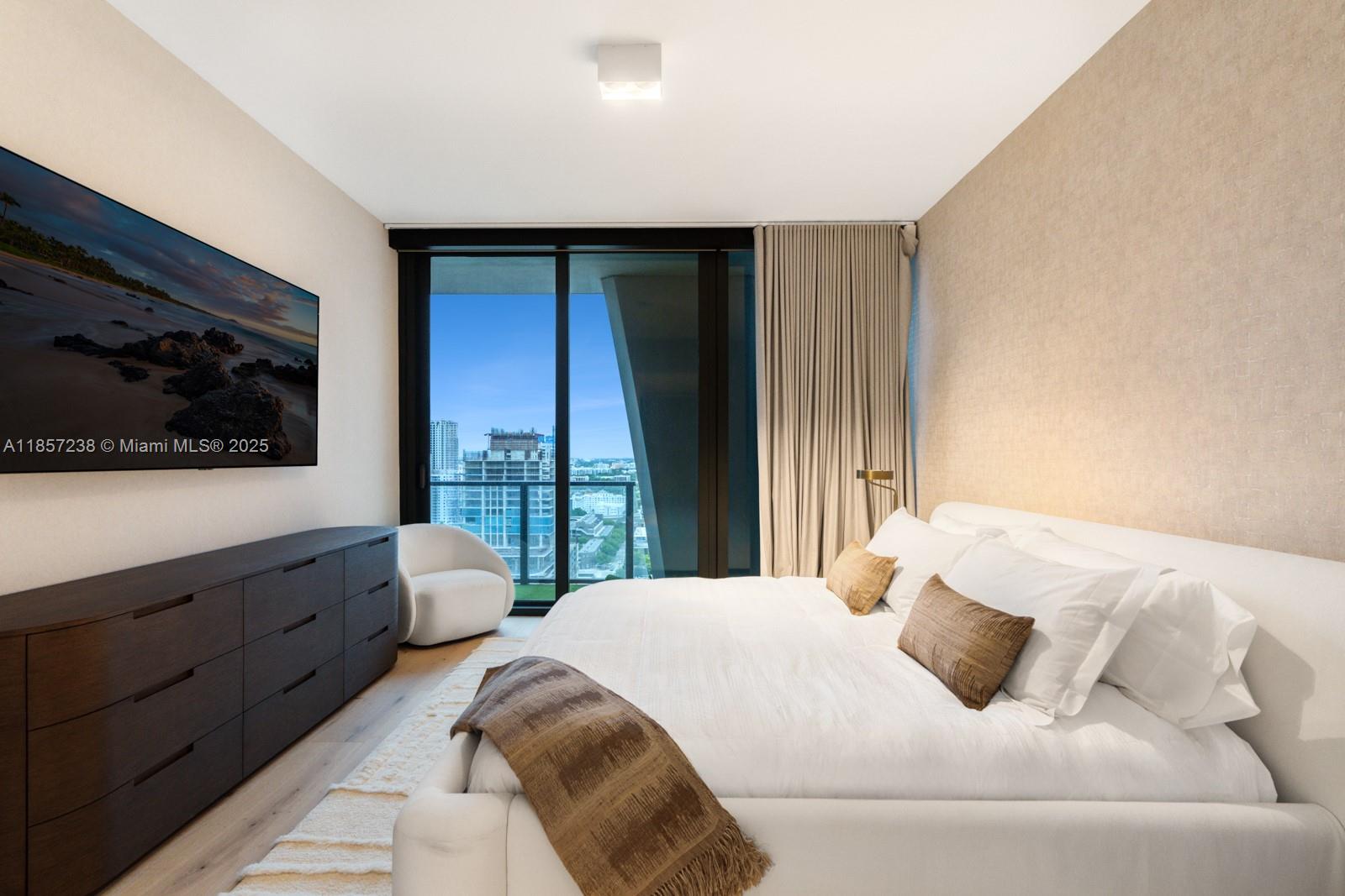 1000 Biscayne Blvd #2402, Miami FL 33132