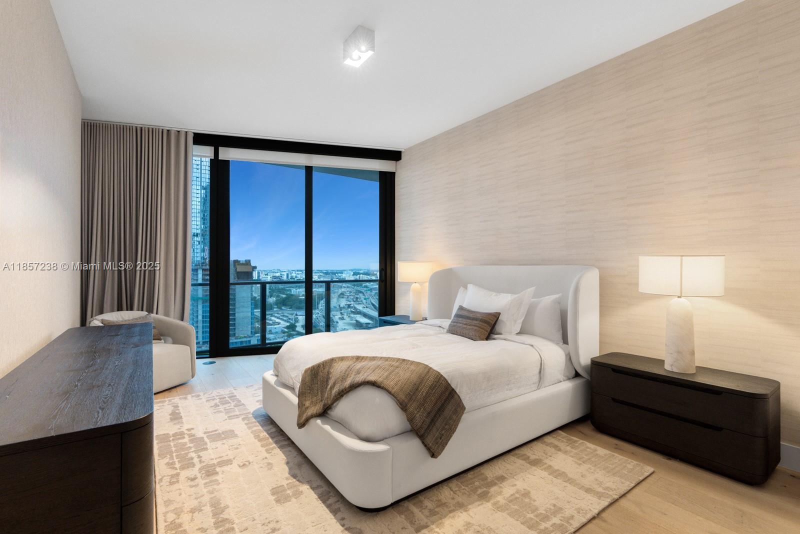 1000 Biscayne Blvd #2402, Miami FL 33132